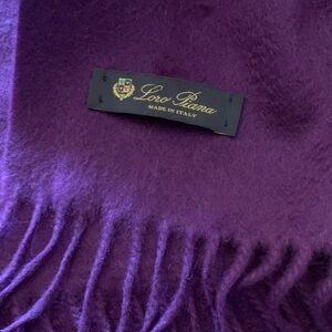 Loro Piana Cashmere Scarf w/ Fringe - Neutral / Tan - Made in Italy - LIKE NEW!